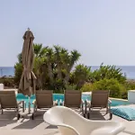 Villa Seafront Alemar *