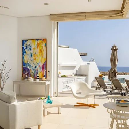 Villa Seafront Alemar