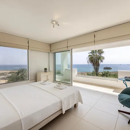 Seafront Alemar Villa *