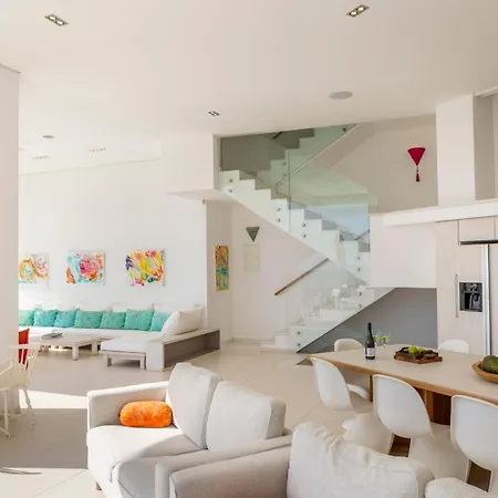 Villa Seafront Alemar