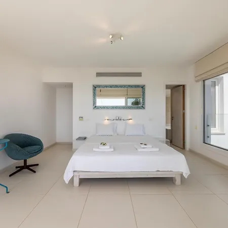 Villa Seafront Alemar *