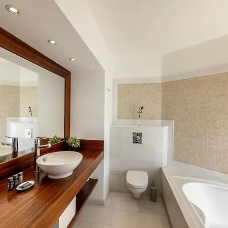 Villa Seafront Alemar