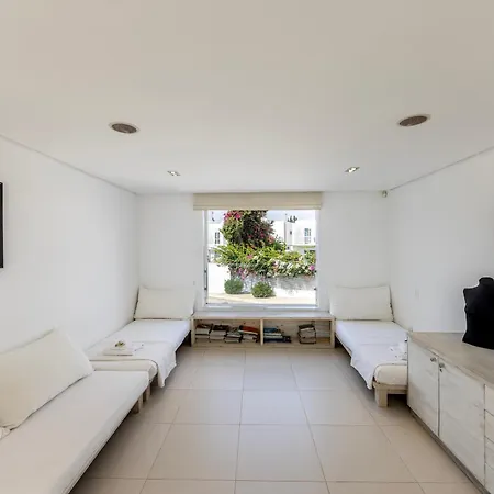 Villa Seafront Alemar