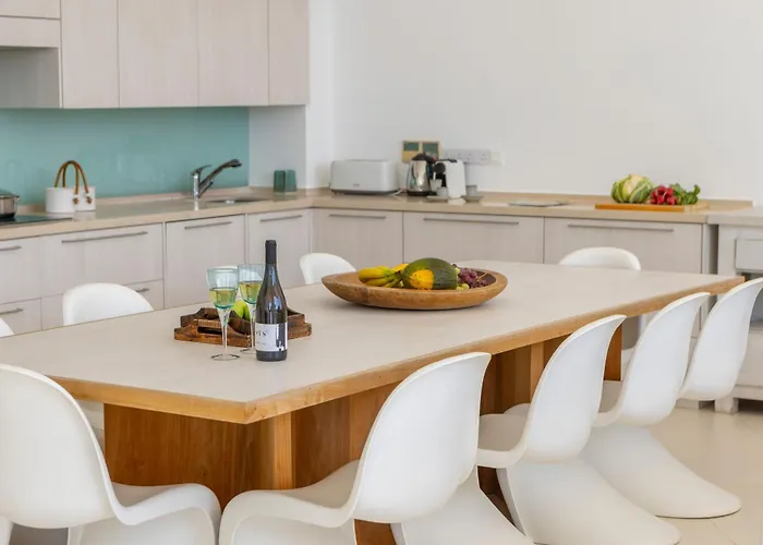 Seafront Alemar فيلة *