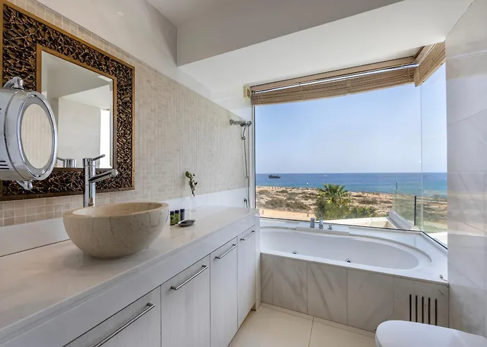 Seafront Alemar * بروتاراس