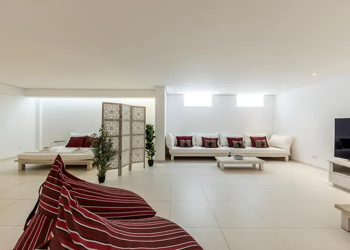 Seafront Alemar بروتاراس