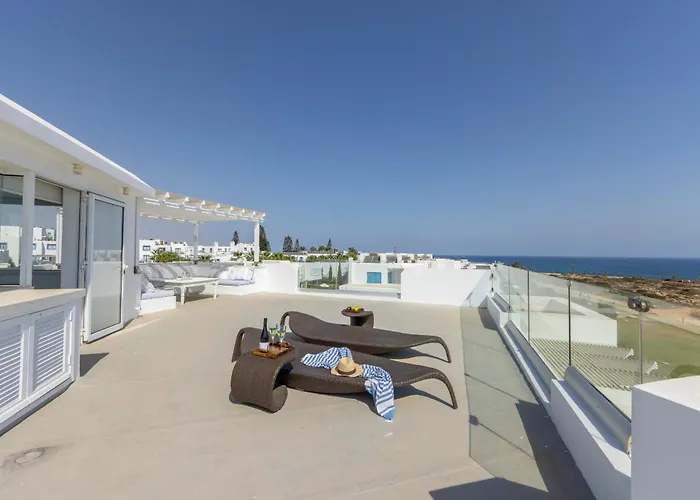 Seafront Alemar بروتاراس