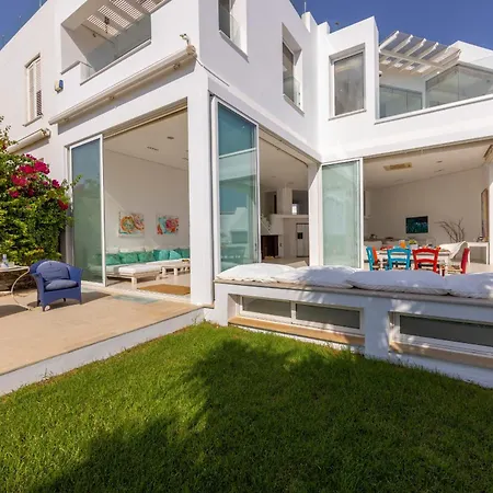 Seafront Alemar Villa