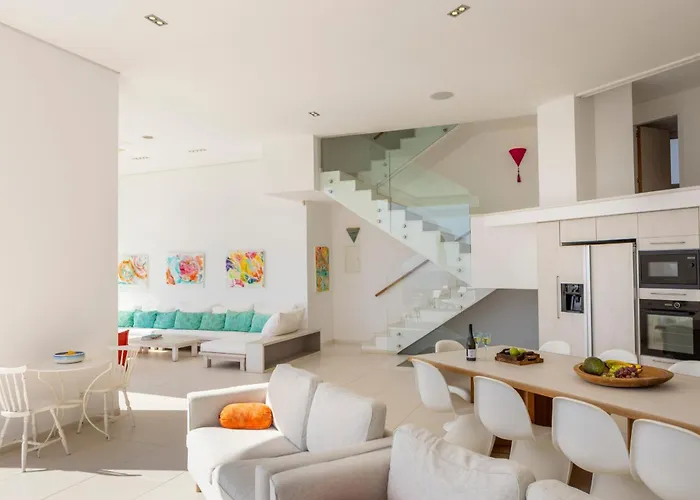 Villa Seafront Alemar